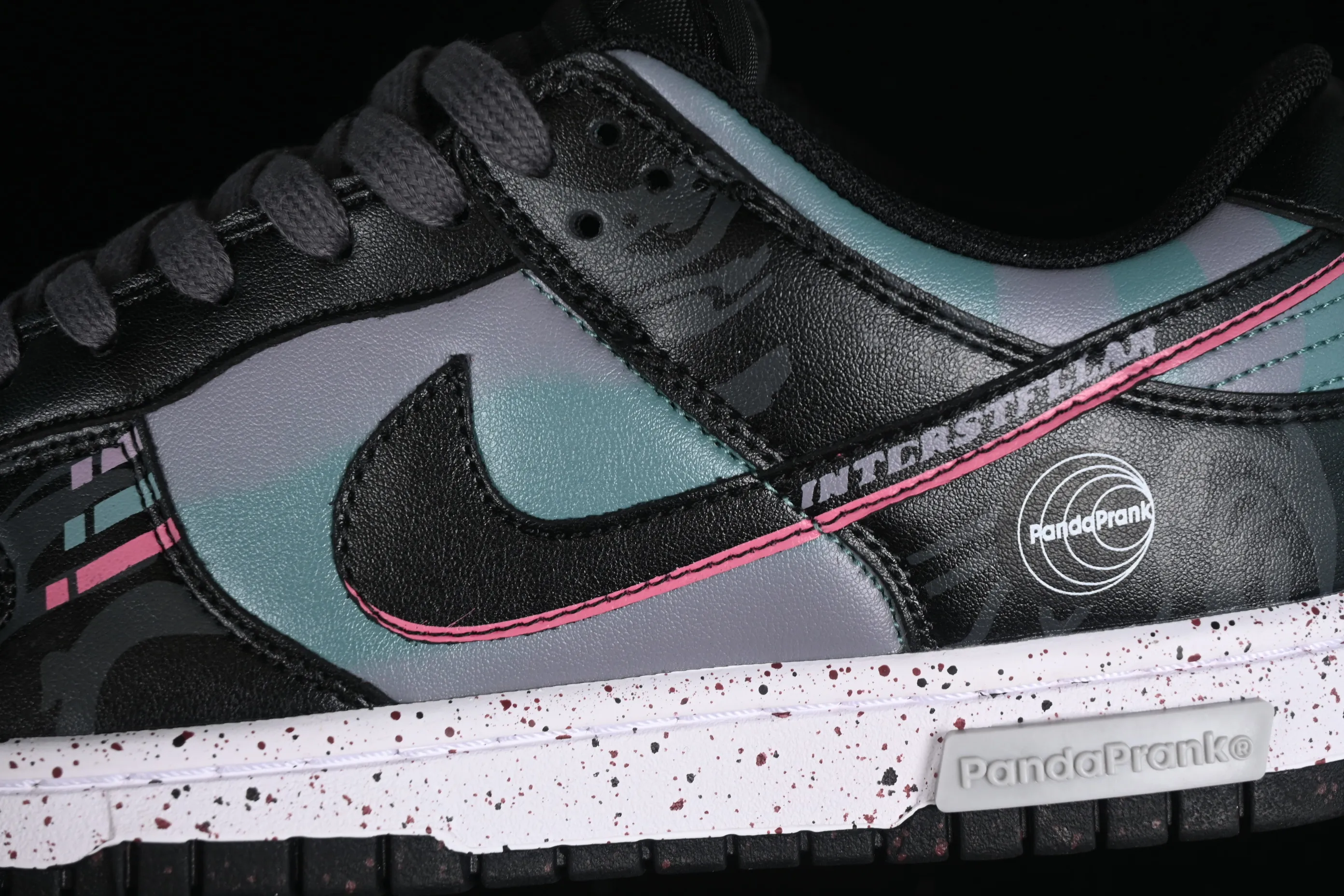 All Categories Nk SB Dunk Series Nk SB Dunk Low Low-top Sneakers Nk Dunk Low Panda Prank Space Exploration-Planet Across Black and Purple SB Strappy Low-top Casual Sneakers DV0831-002